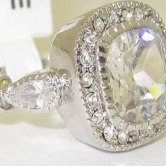 NWT ring white CZ classic large cushion cut - Picture 2 of 7